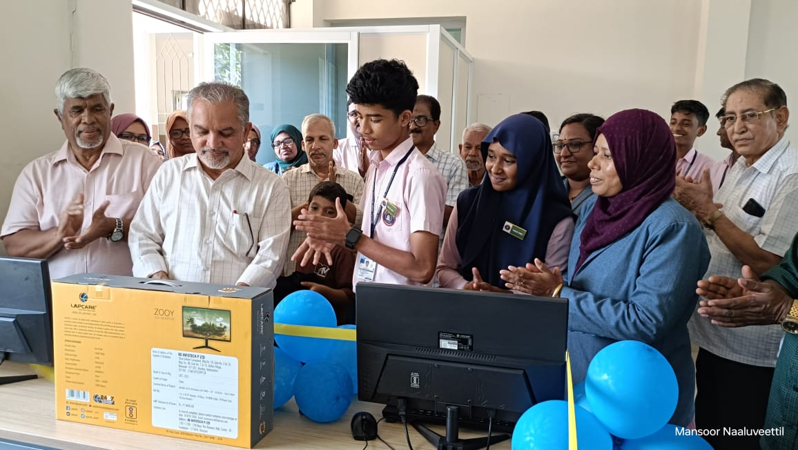 ഓണക്കോടിയായെത്തിയത് സ്മാർട്ട് ടിവിയും കമ്പ്യൂട്ടറും